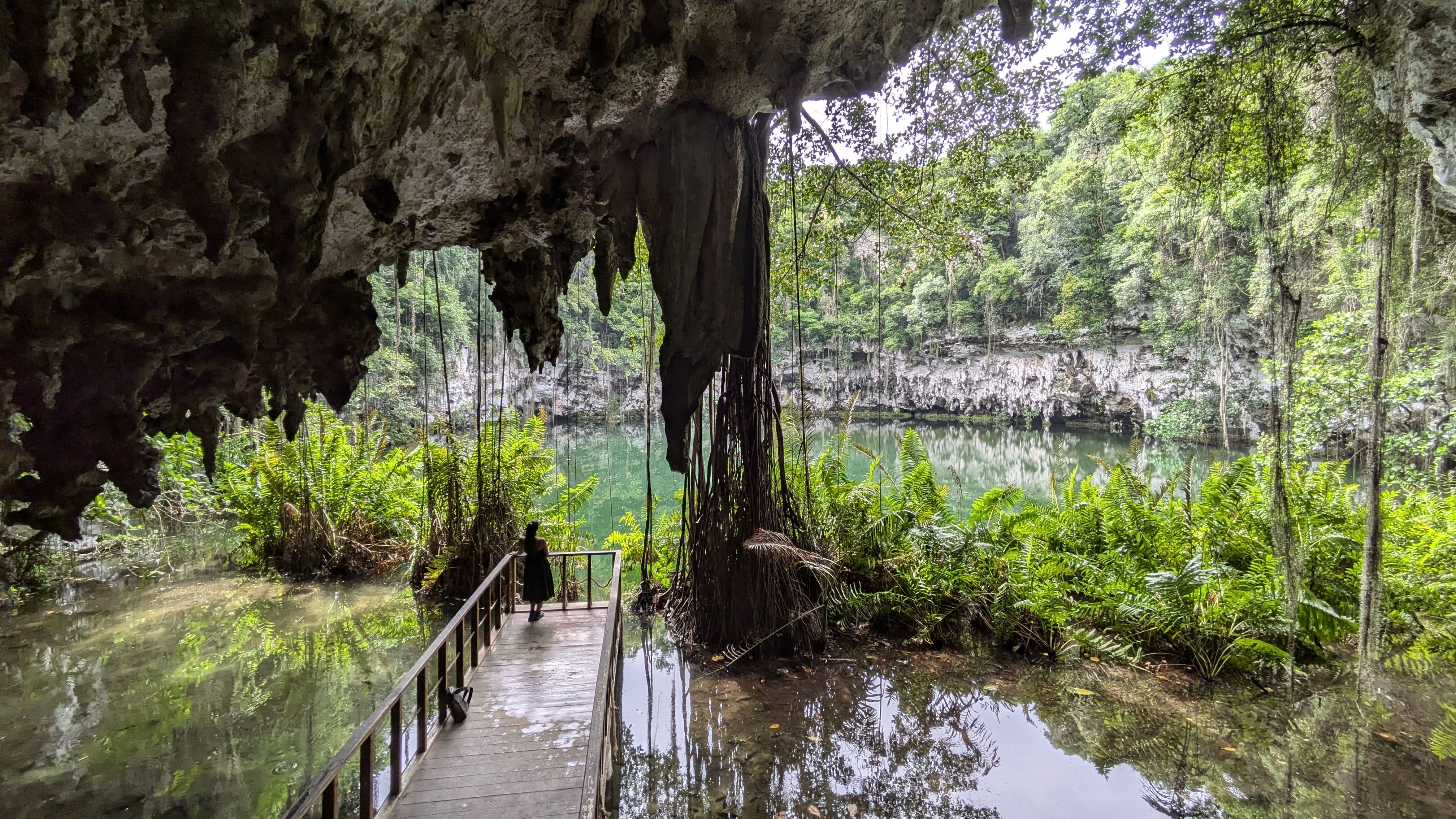 Los 3 Ojos, Boca Chica & more