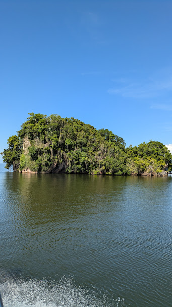 Los Haitises y Cayo Levantado